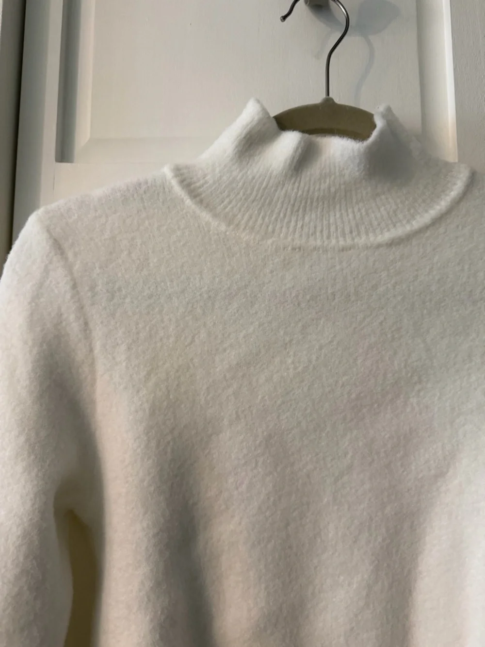 ZARA Soft Knit Mock Neck Cropped Sweater - White - Size S like new - Picture 5 of 8